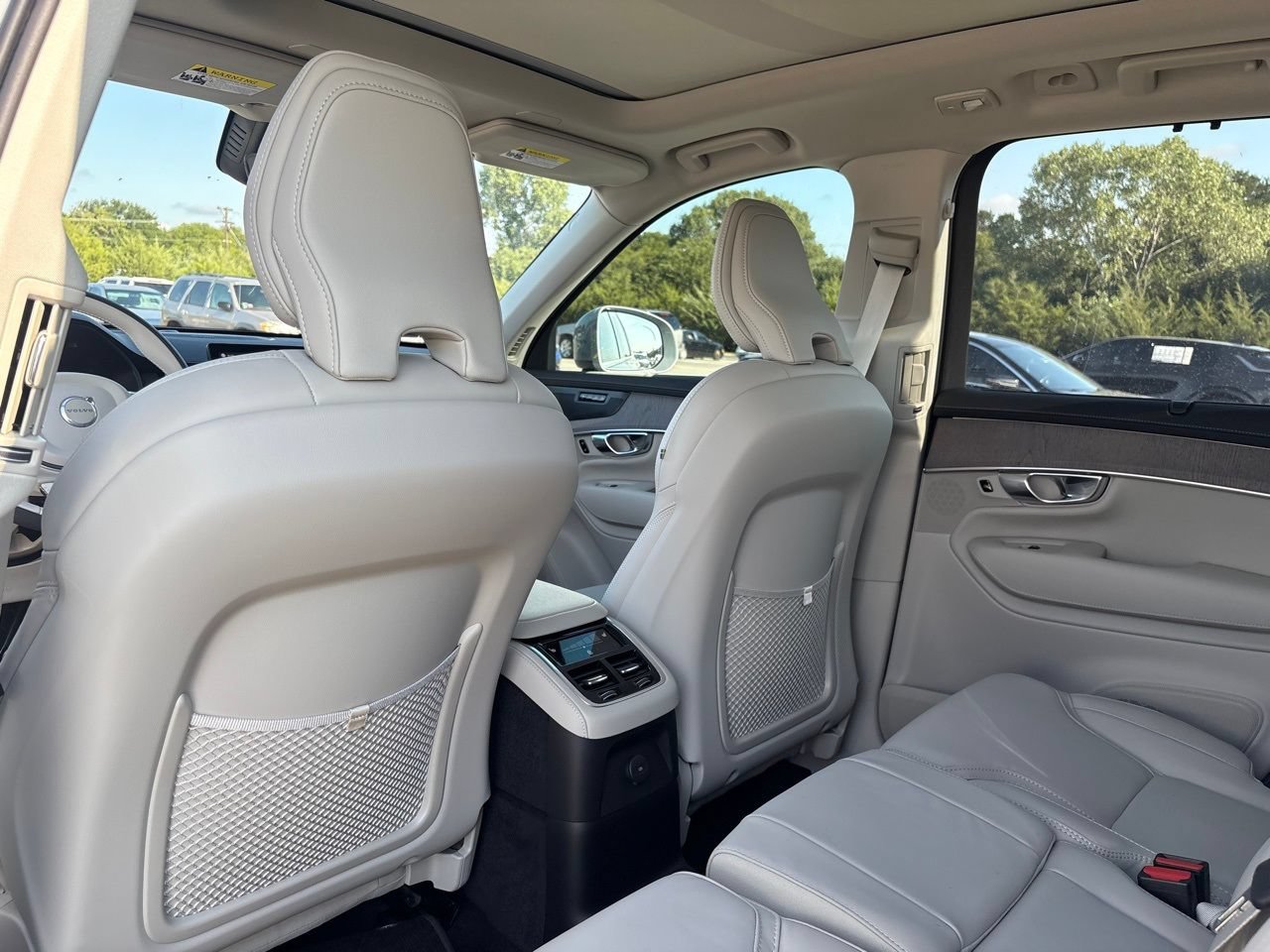 New 2026 Volvo XC90 T8 Ultra w/ Protection Package Premier AWD/4WD image 22