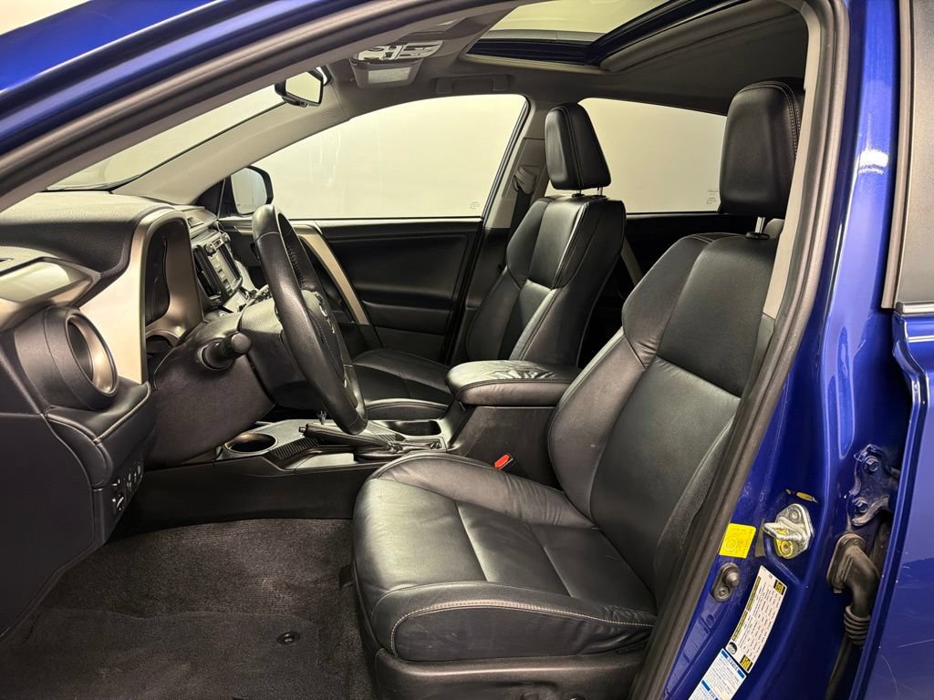 Used 2015 Toyota RAV4 Limited w/ Technology Package AWD/4WD image 25