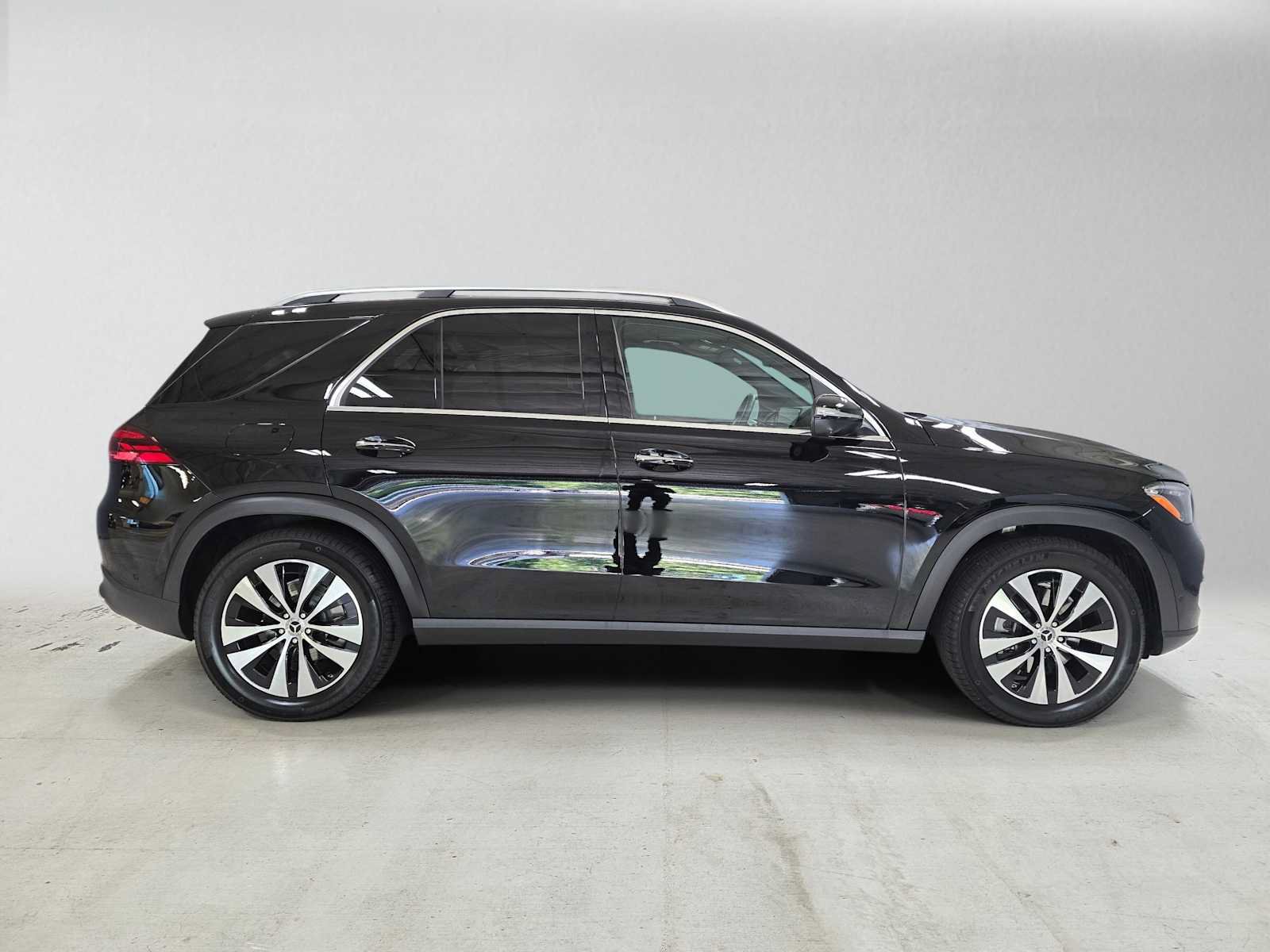 Used 2026 Mercedes-Benz GLE 350 4MATIC image 3