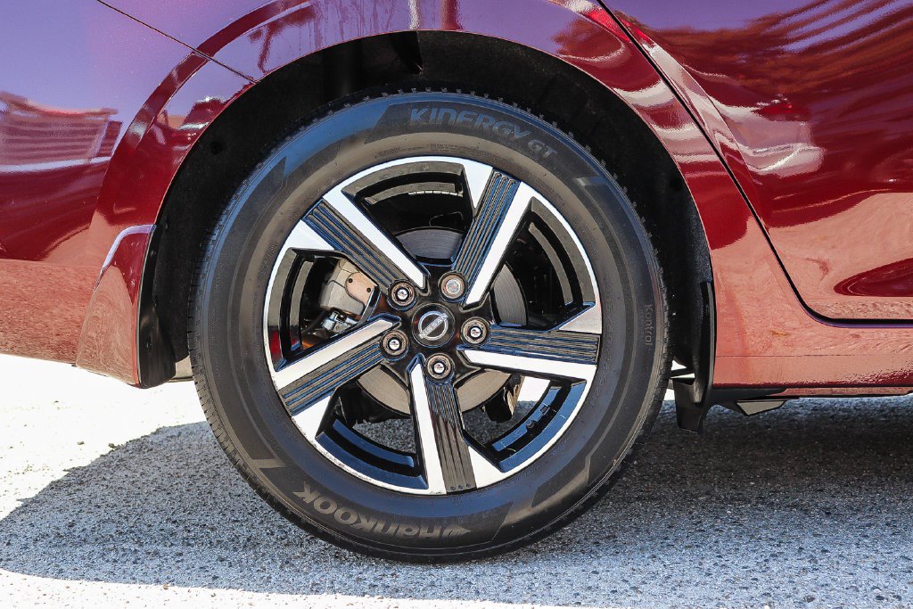 Certified 2025 Nissan Sentra SV FWD image 10
