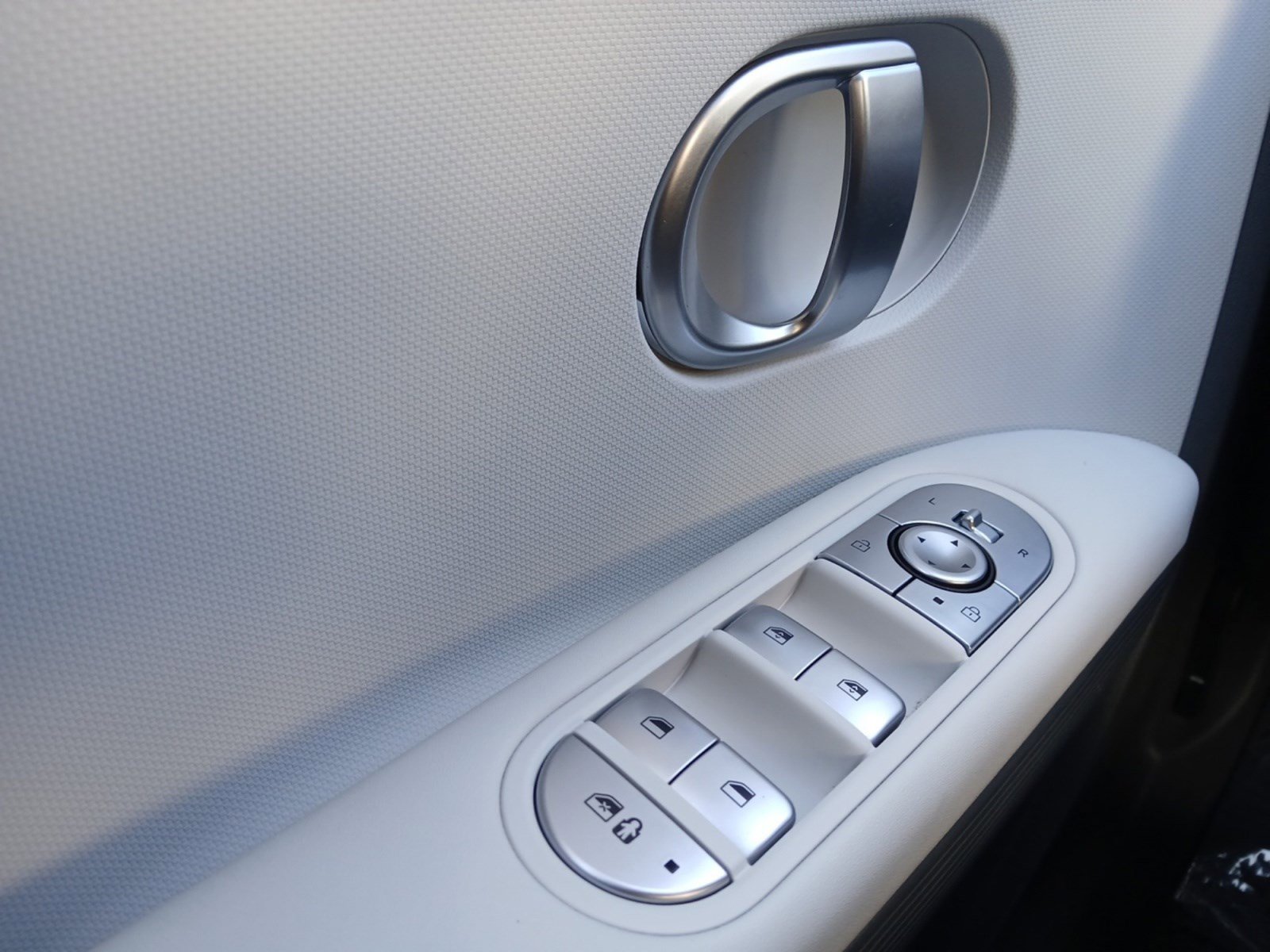 Certified 2024 Hyundai Ioniq 5 SEL image 17