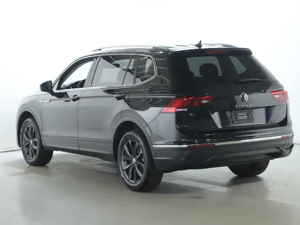 Certified 2022 Volkswagen Tiguan SE w/ Panoramic Sunroof Package image 43