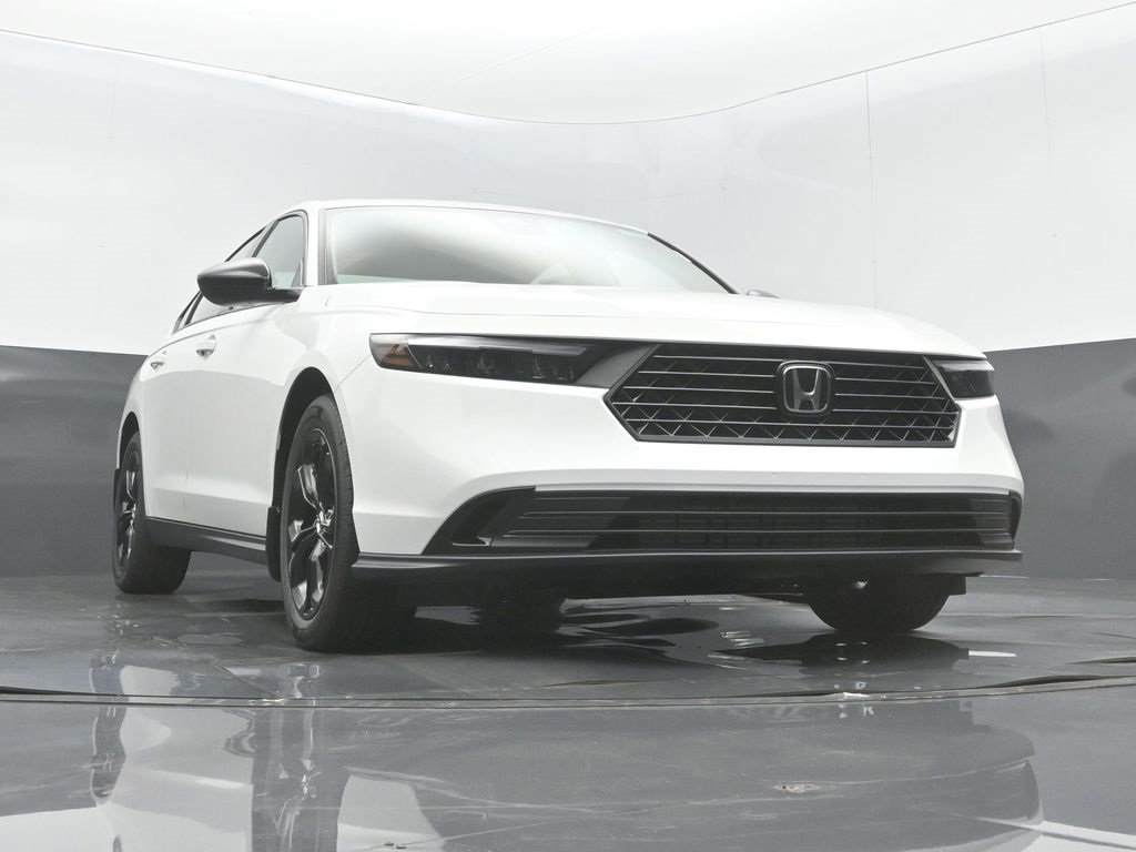 New 2025 Honda Accord SE image 5