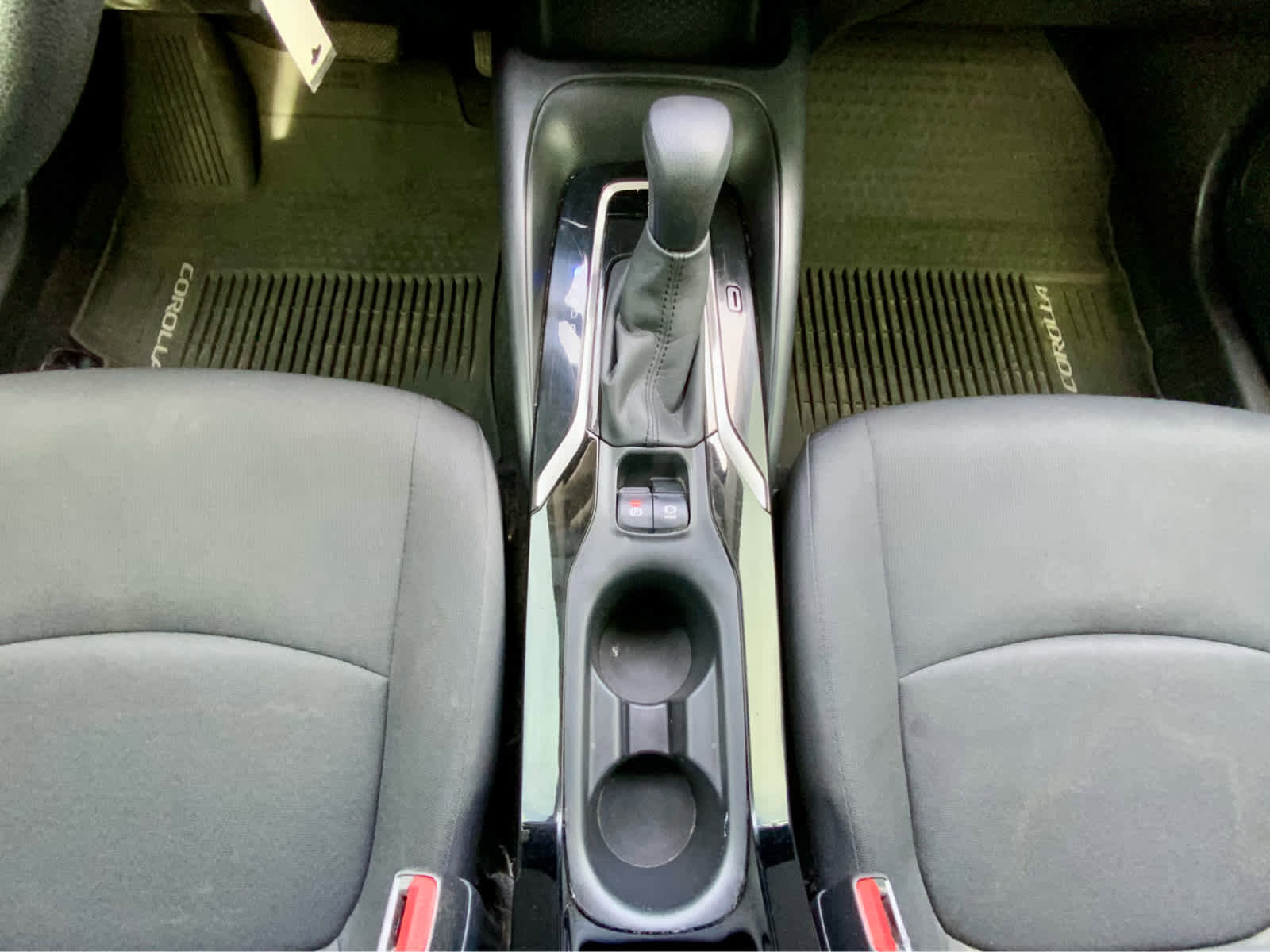 Used 2020 Toyota Corolla LE image 42