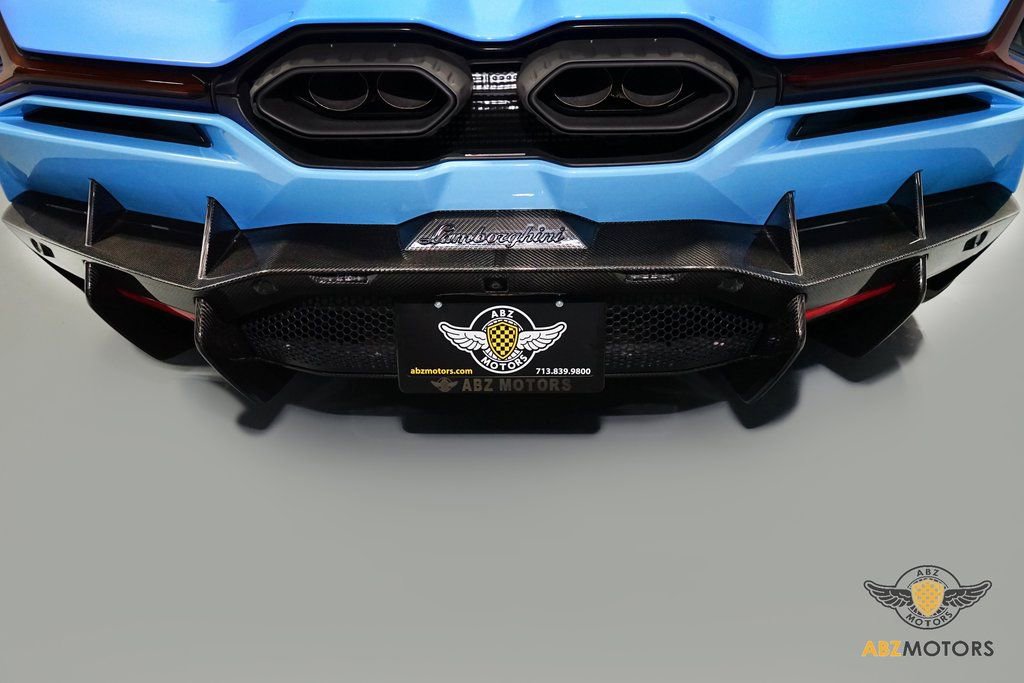 Used 2025 Lamborghini Revuelto image 9