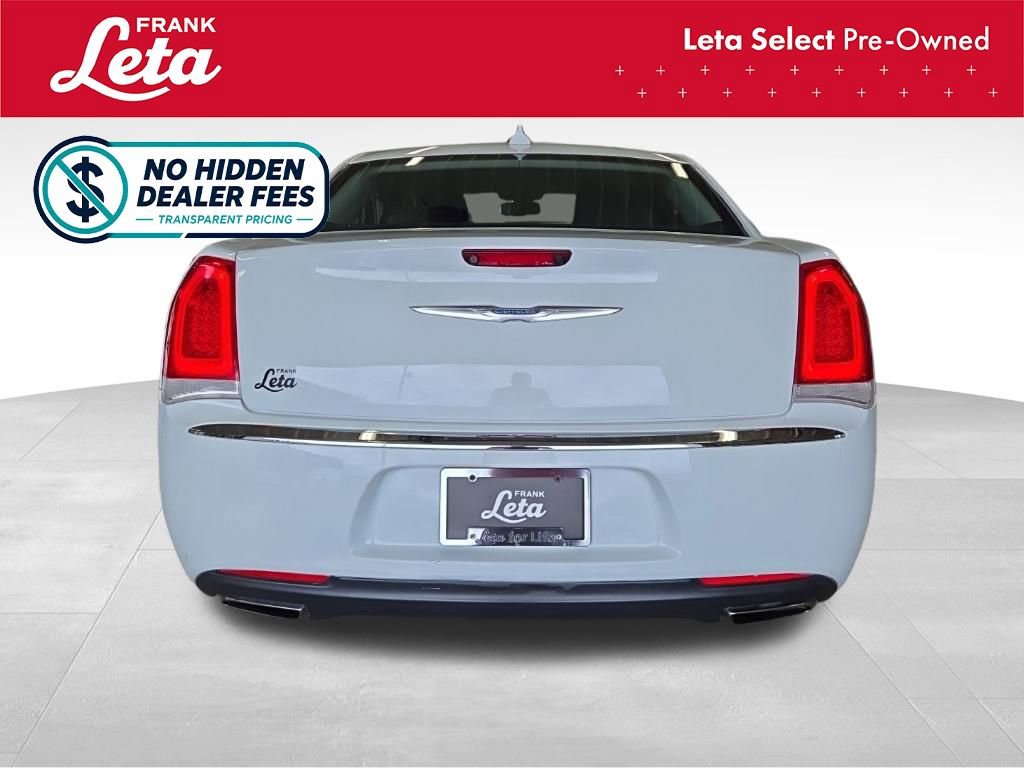 Used 2019 Chrysler 300 Touring w/ Quick Order Package 2EF RWD image 5