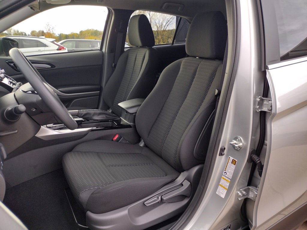 New 2026 Mitsubishi Eclipse Cross ES image 6