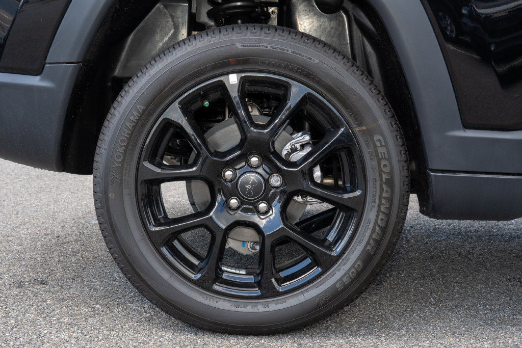 New 2026 Jeep Compass Latitude AWD/4WD image 34