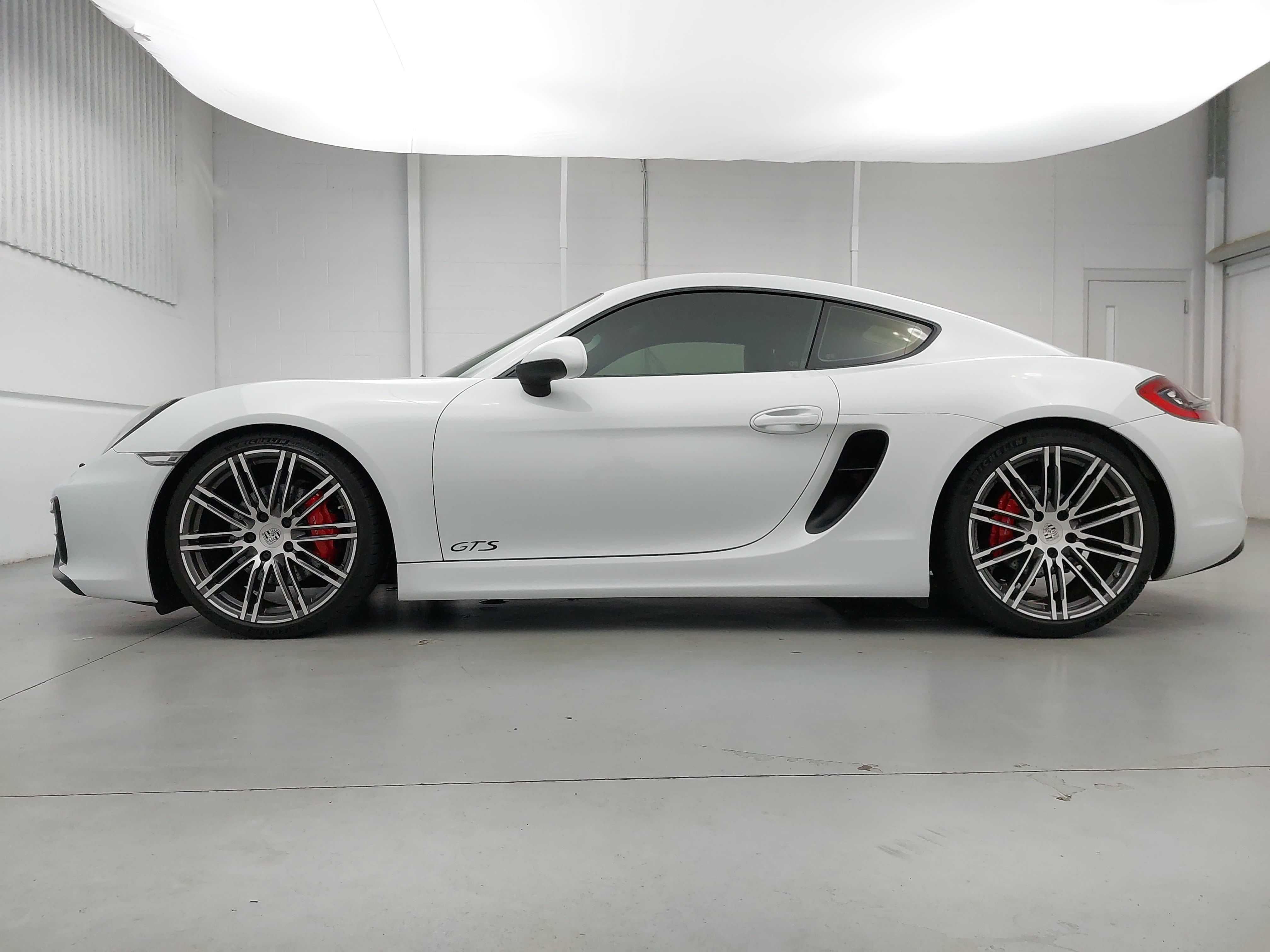 Certified 2015 Porsche Cayman GTS RWD image 2