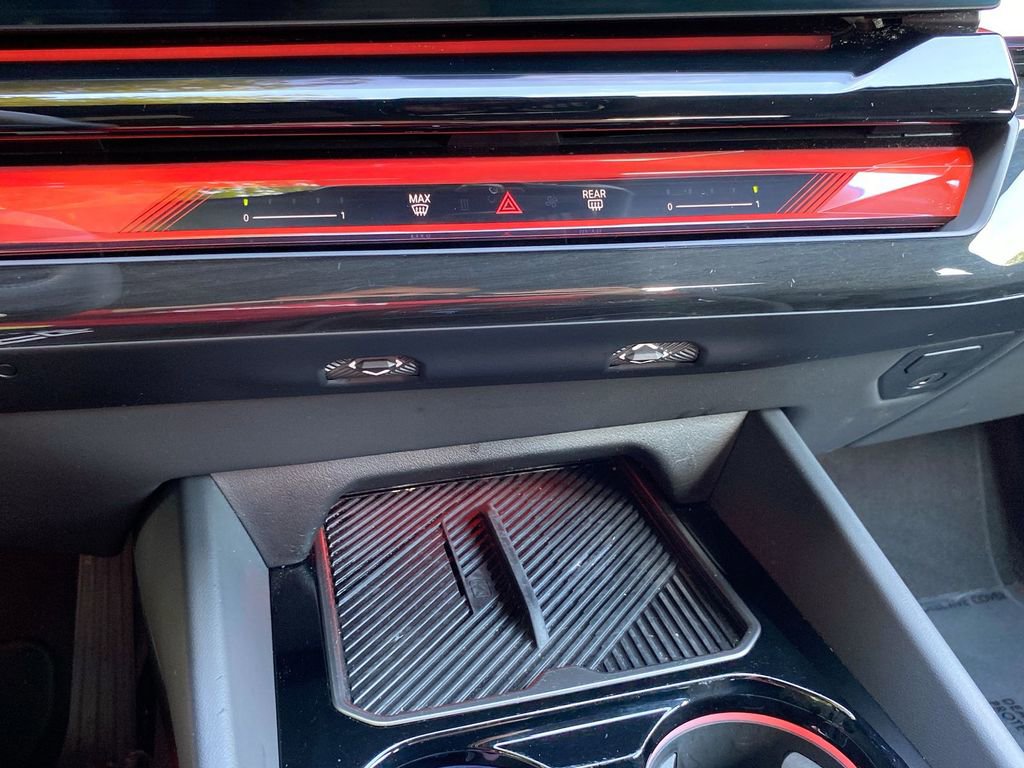 Used 2025 BMW i5 eDrive40i w/ Premium Package image 30