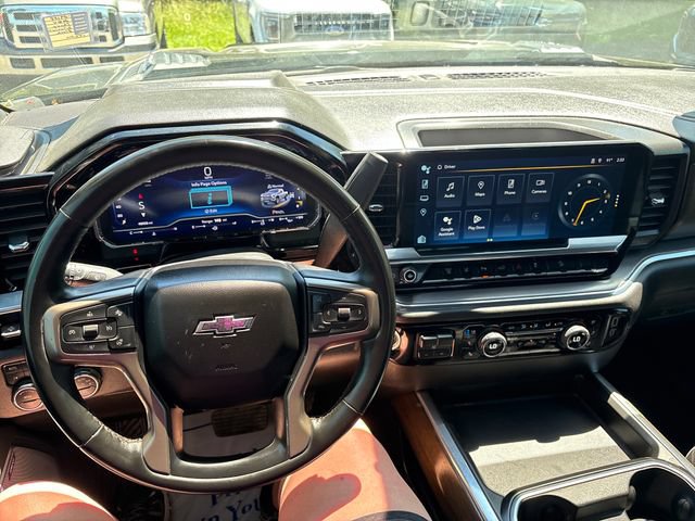 Used 2024 Chevrolet Silverado 3500 High Country w/ High Country Premium Package AWD/4WD image 10