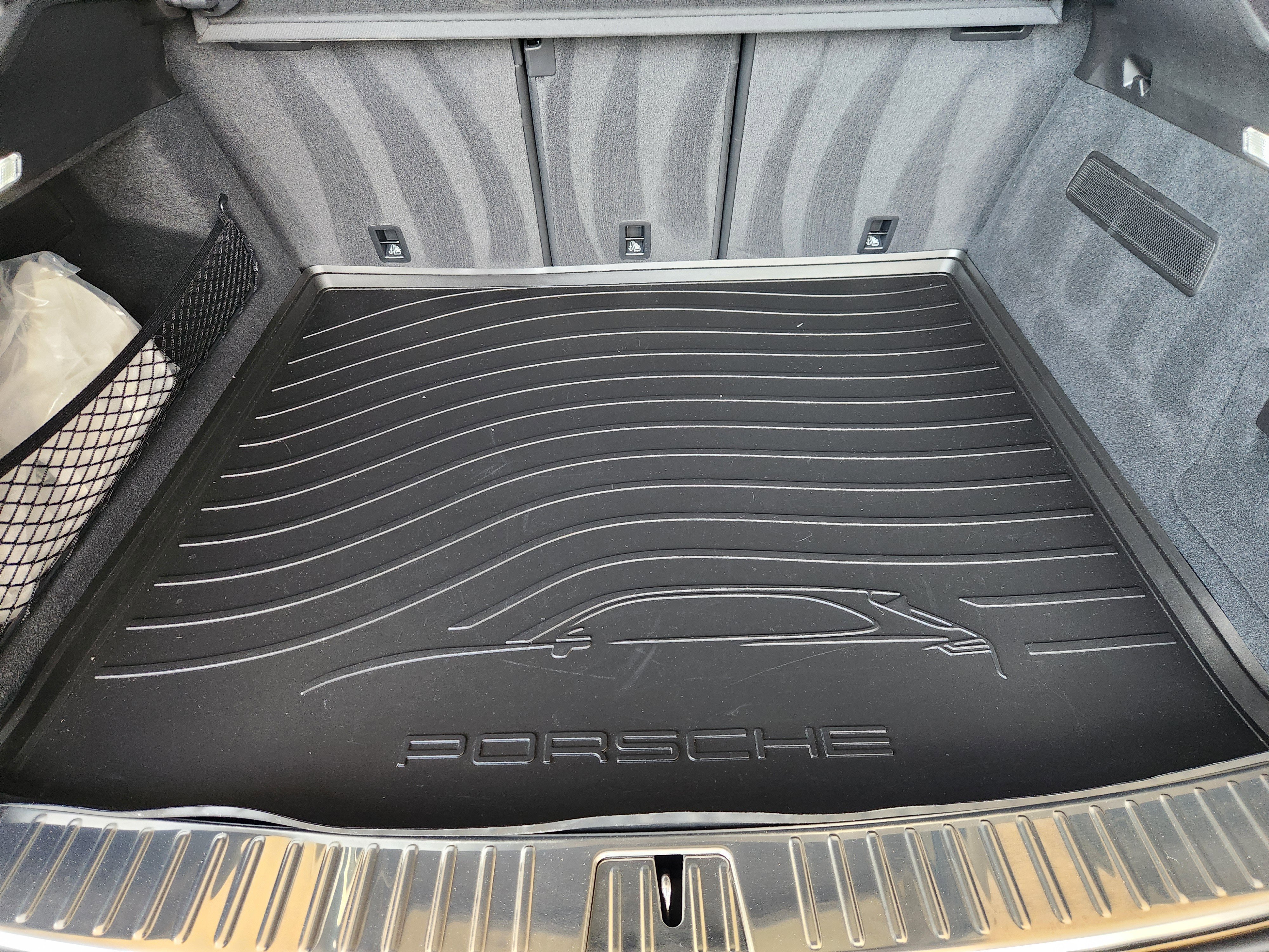 Certified 2025 Porsche Cayenne Coupe image 31