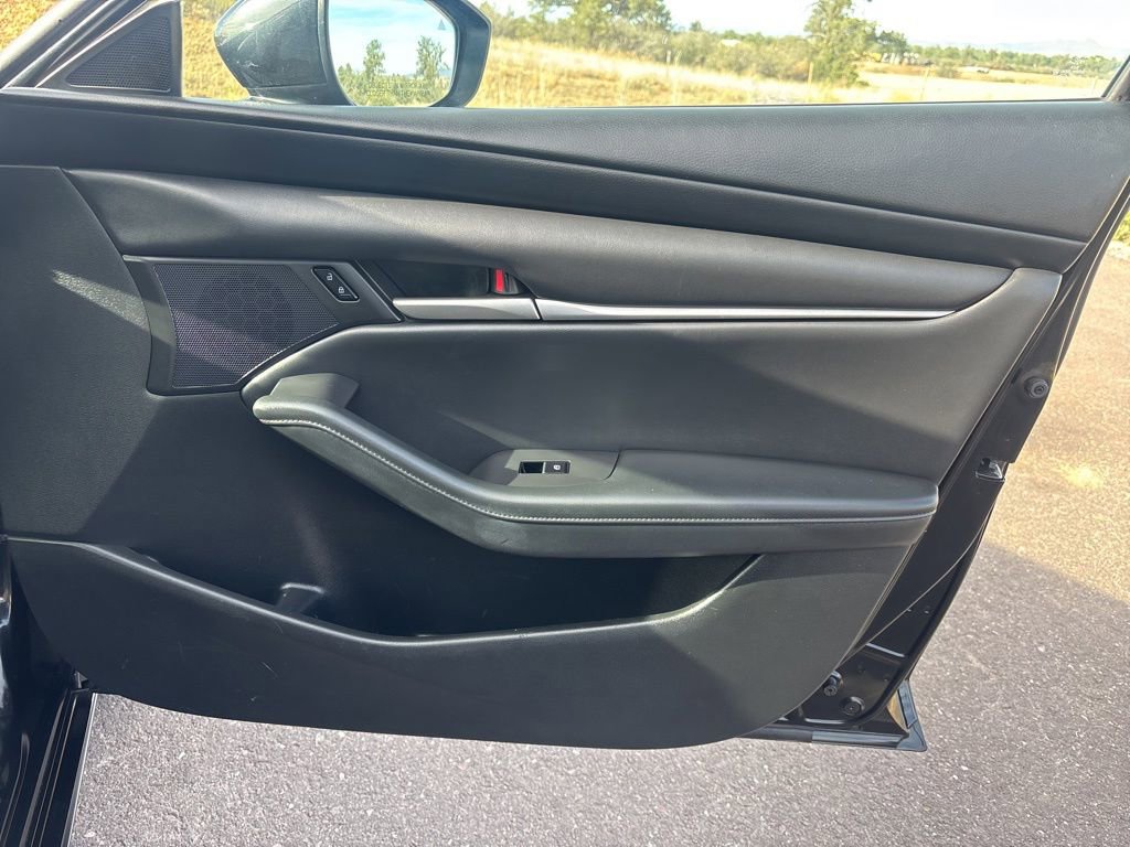 Used 2021 MAZDA MAZDA3 s FWD image 18