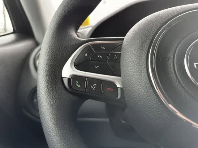Used 2023 Jeep Renegade Latitude AWD/4WD image 21