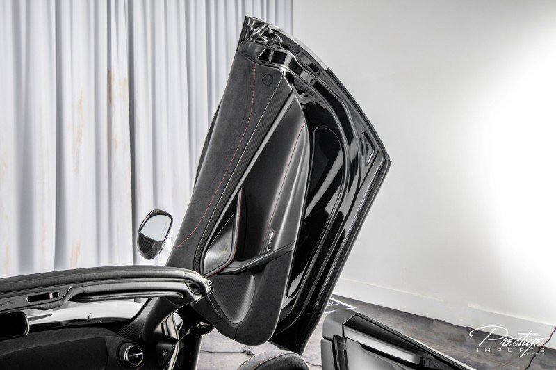 Used 2022 McLaren 720S Spider image 24