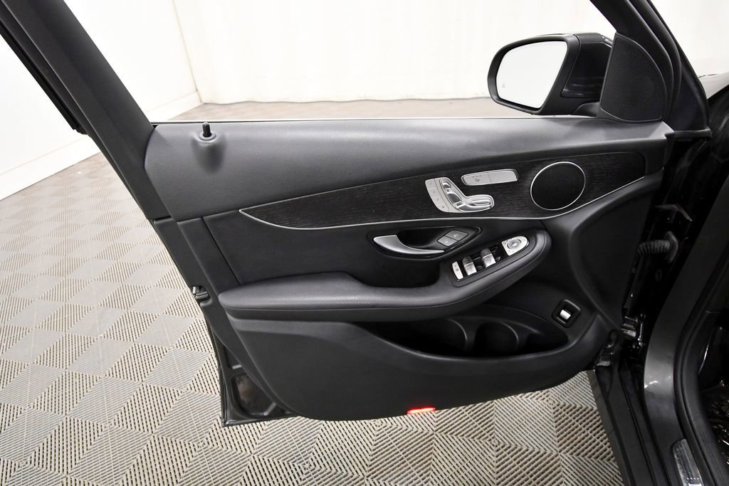 Used 2022 Mercedes-Benz GLC 300 4MATIC image 13
