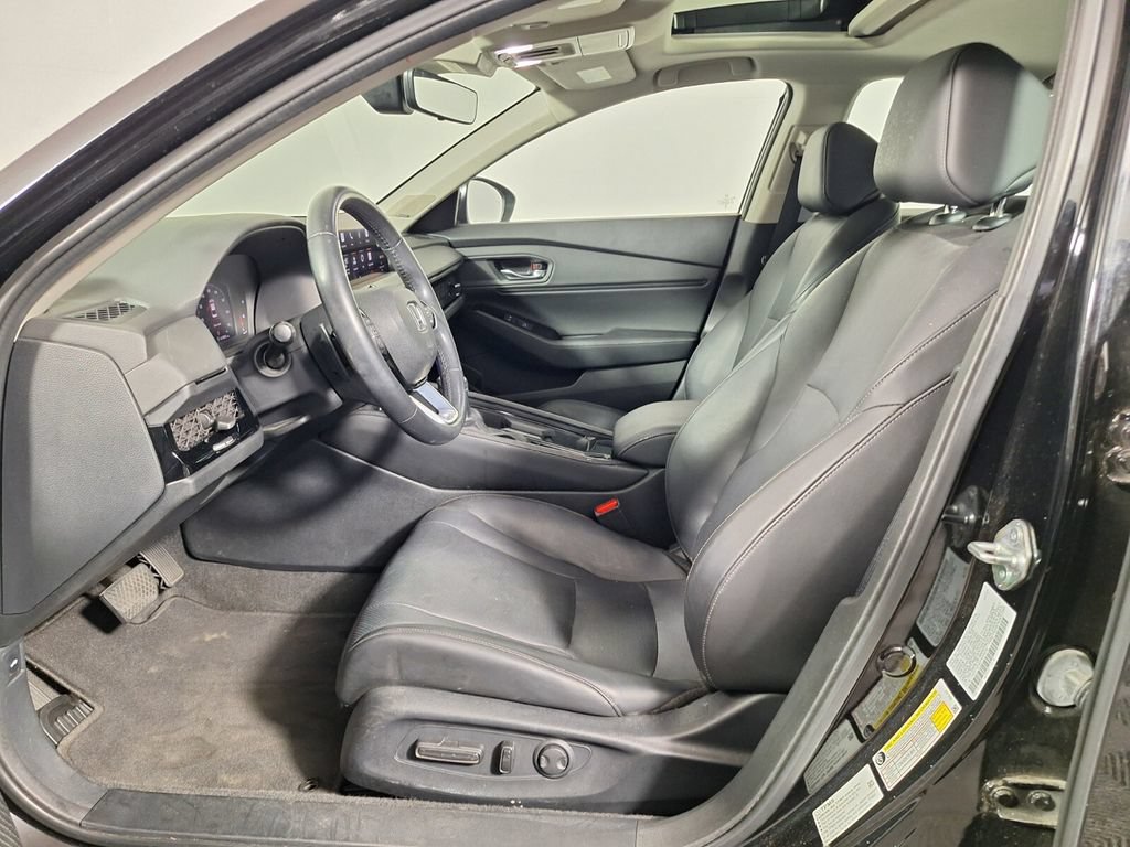 Used 2023 Honda Accord Touring image 9