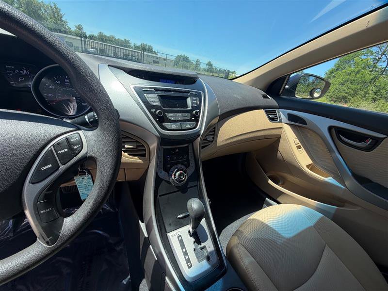 Used 2013 Hyundai Elantra GLS w/ Preferred Pkg FWD image 11