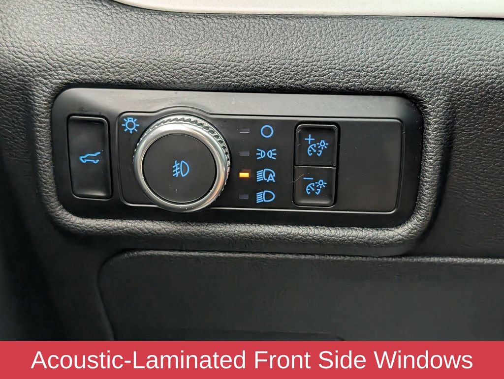 Used 2023 Ford Explorer XLT w/ Equipment Group 202A AWD/4WD image 15