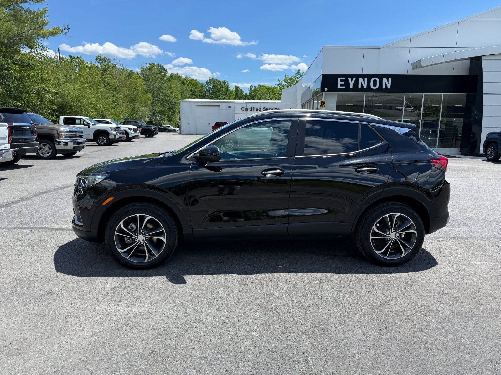 Used 2023 Buick Encore GX Select AWD/4WD image 2