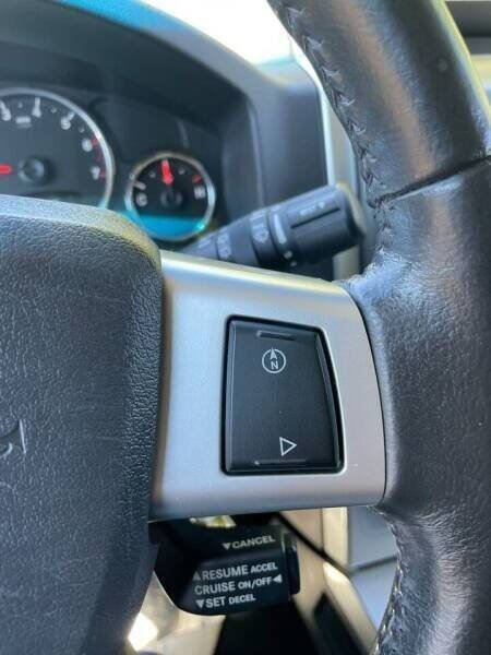 Used 2010 Jeep Liberty Limited w/ Tire & Wheel Group RWD image 22