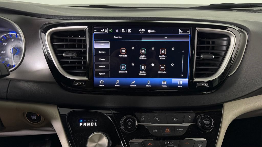 Used 2023 Chrysler Pacifica Touring-L FWD image 23