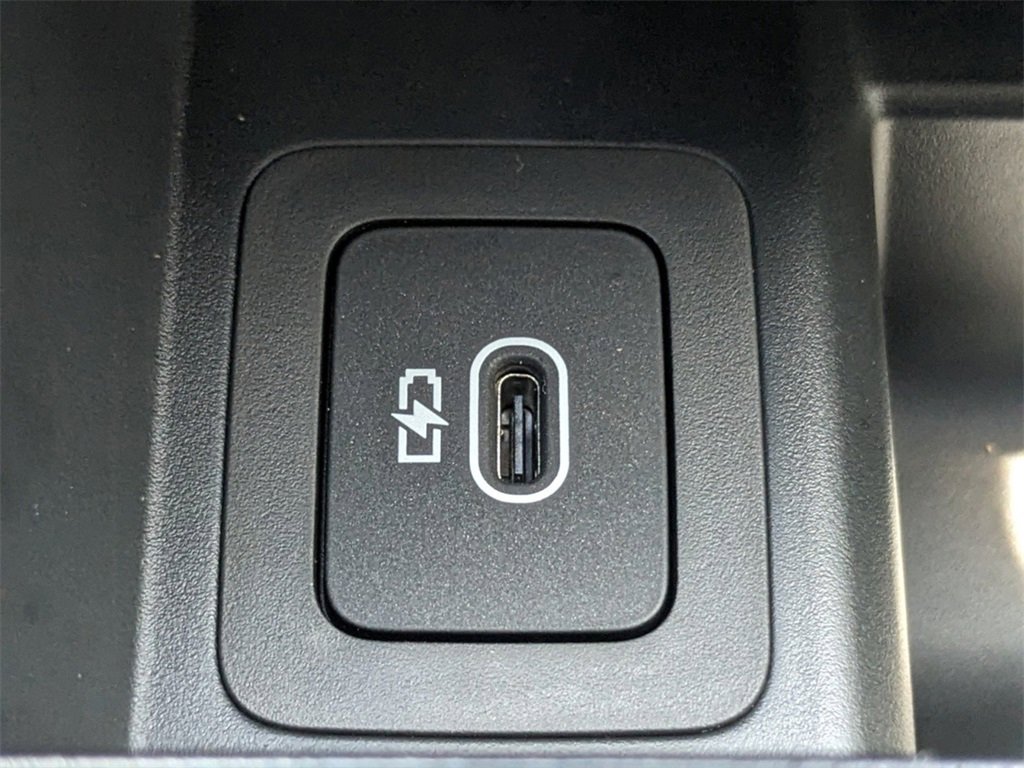 New 2025 Land Rover Range Rover Velar Dynamic SE image 26