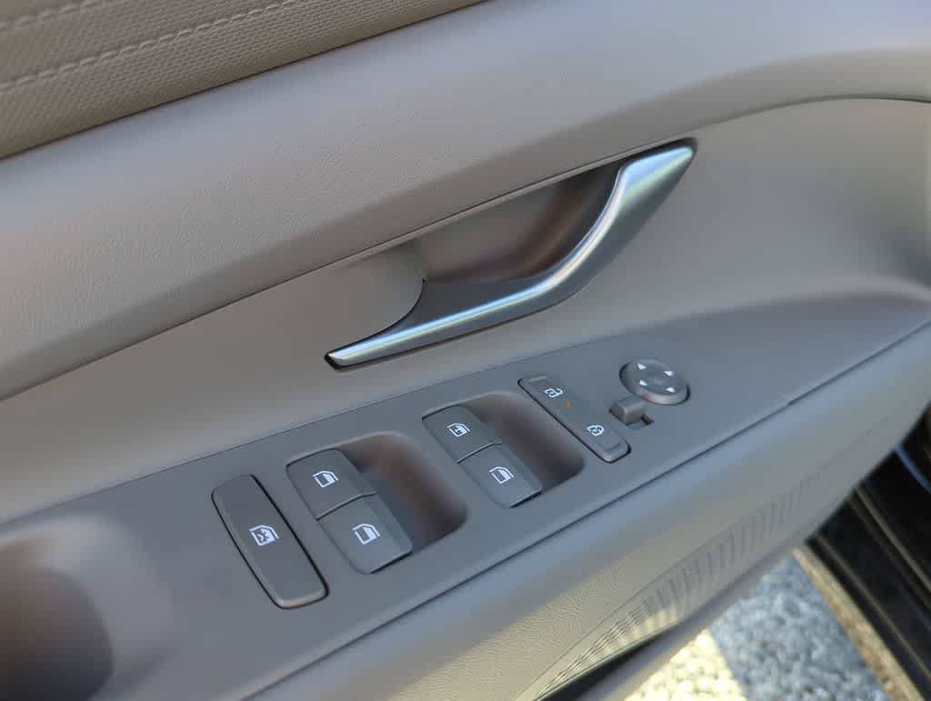 New 2026 Hyundai Elantra SE FWD image 17