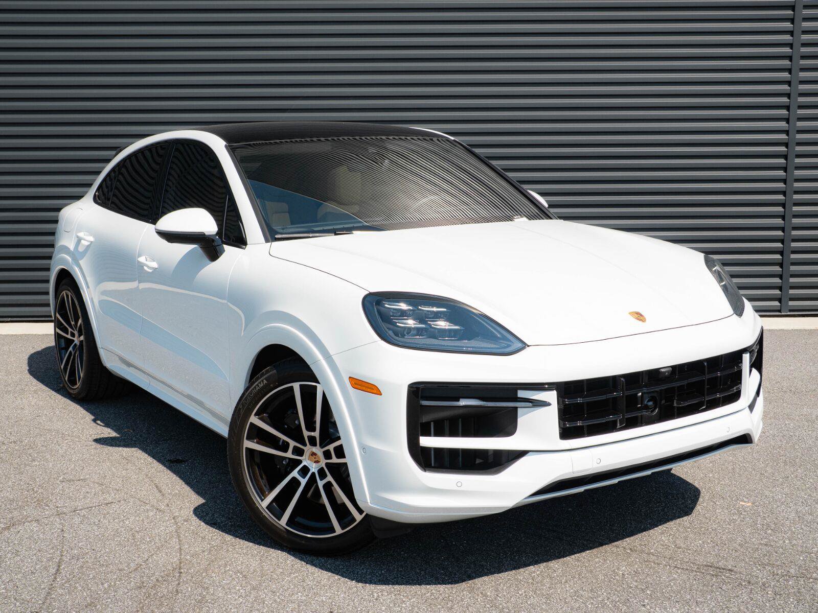 Used 2026 Porsche Cayenne GTS AWD/4WD image 27