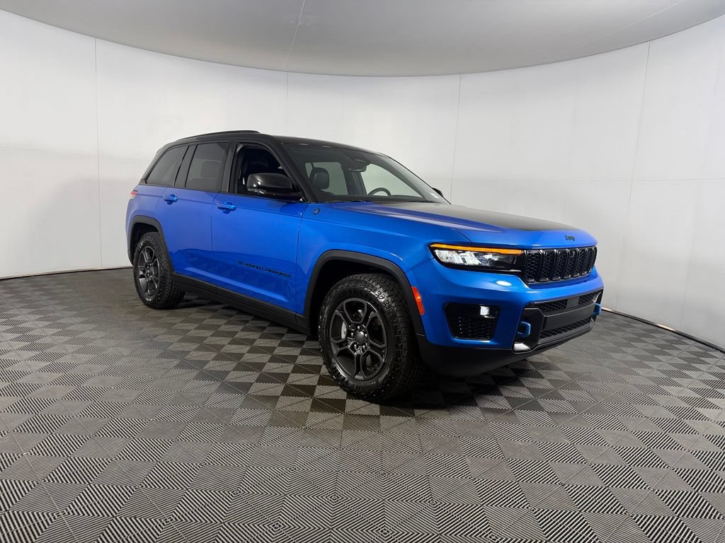 Used 2023 Jeep Grand Cherokee Trailhawk AWD/4WD image 3