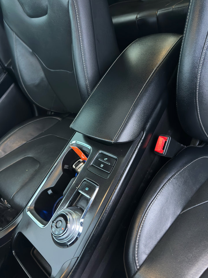 Used 2020 Ford Fusion Titanium image 25