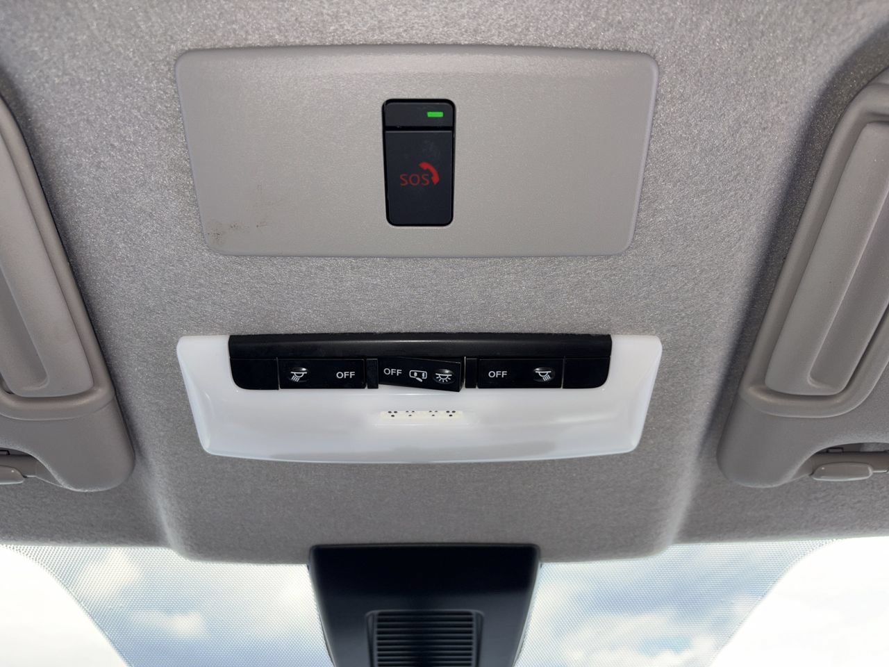 Certified 2024 Nissan Kicks SV FWD image 19