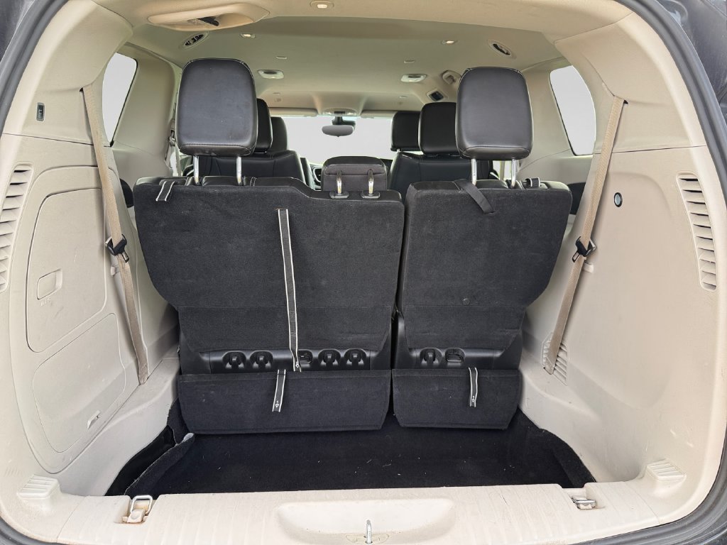 Used 2024 Chrysler Pacifica Limited FWD image 42