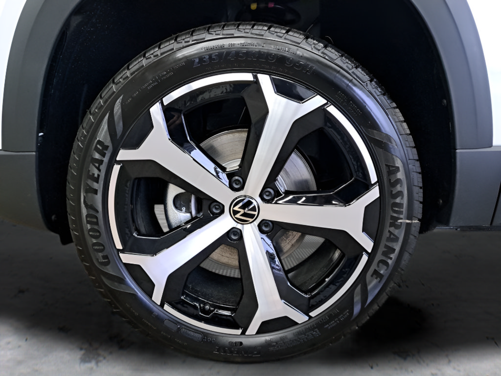New 2025 Volkswagen Taos SEL AWD/4WD image 10