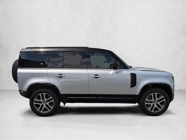 Used 2023 Land Rover Defender 110 X-Dynamic SE AWD/4WD image 4