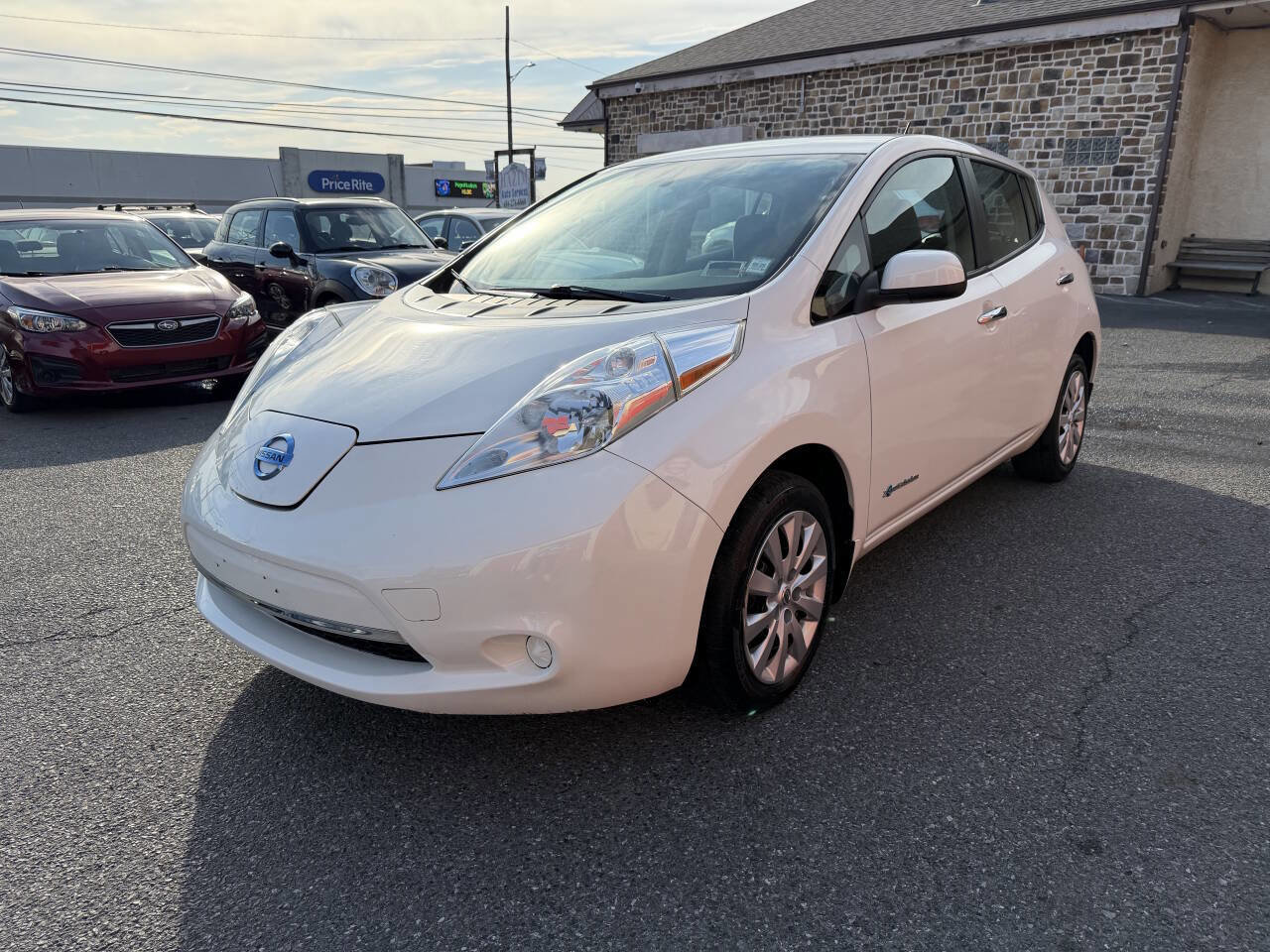 Used 2015 Nissan Leaf S w/ Charge Package image 2