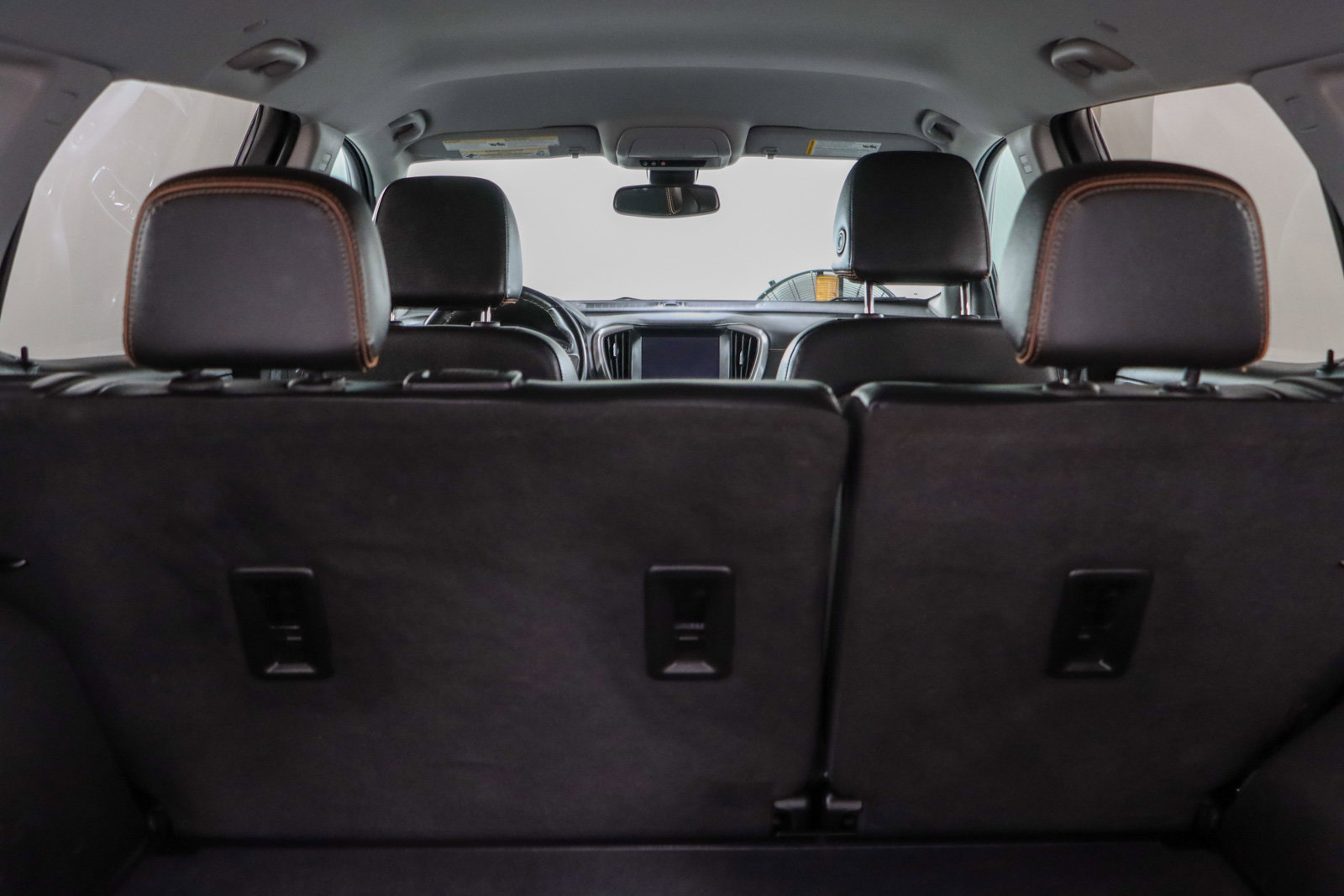 Used 2023 GMC Terrain AT4 image 28