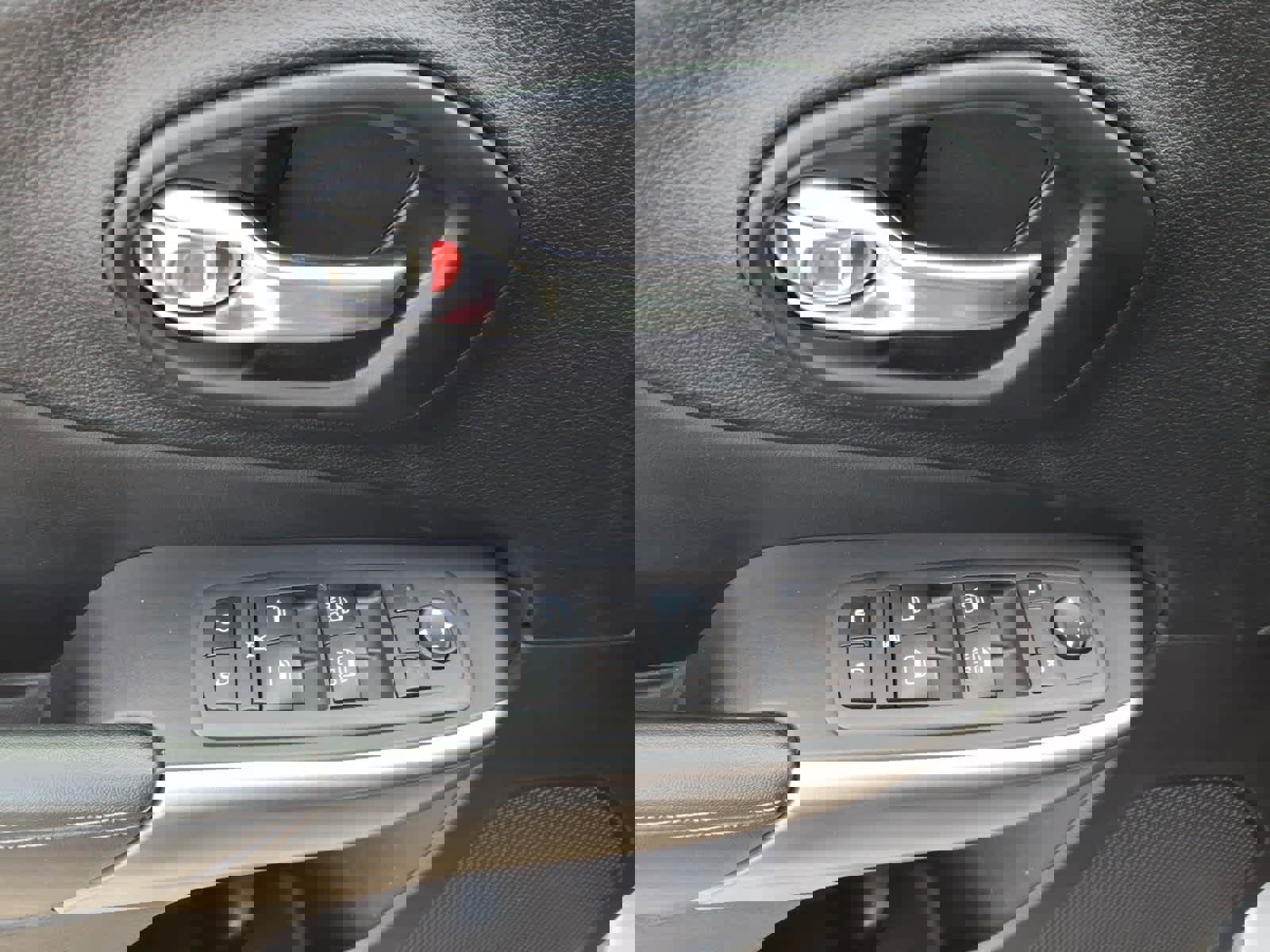 Used 2021 Jeep Cherokee Latitude Lux w/ Trailer Tow Group image 20