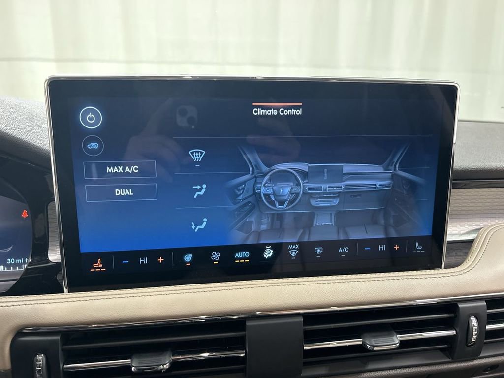 Used 2023 Lincoln Corsair AWD w/ Equipment Group 101A image 17