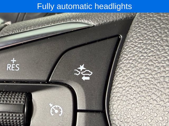 Used 2025 Chevrolet Trax ACTIV FWD image 23