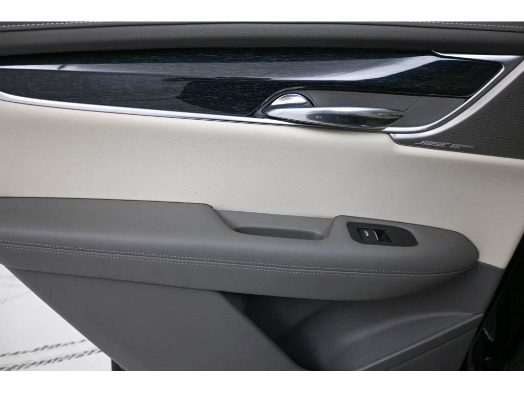 Used 2022 Cadillac XT6 Premium Luxury w/ Technology Package image 22