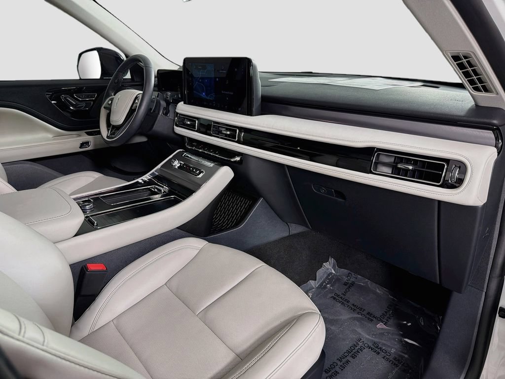 Used 2026 Lincoln Aviator 2WD image 31