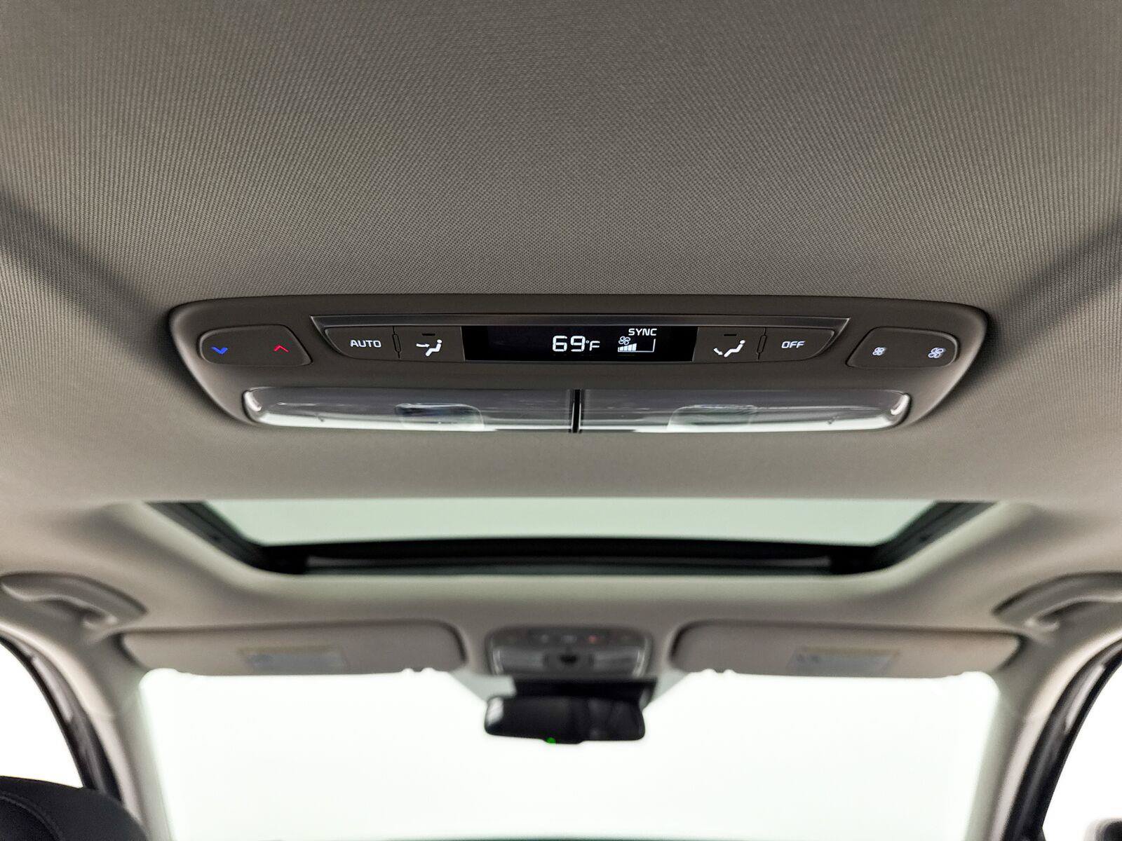Used 2022 Kia Telluride EX w/ EX Premium Package FWD image 34
