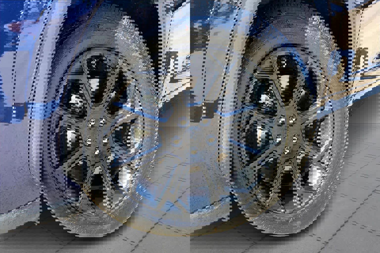 Used 2023 Toyota Highlander LE image 10