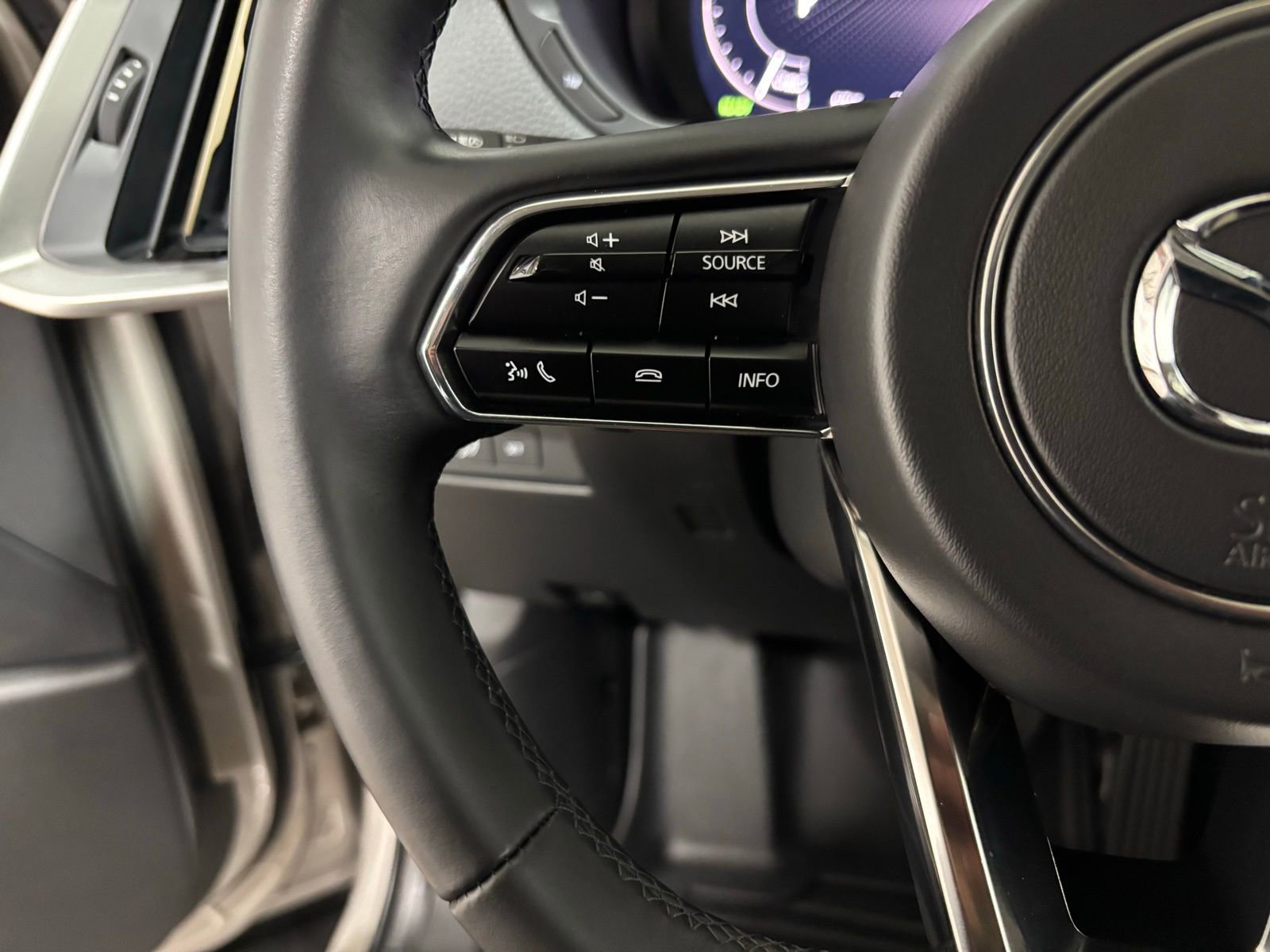 Certified 2025 MAZDA CX-90 Plug-In Hybrid w/Premium Sport image 22