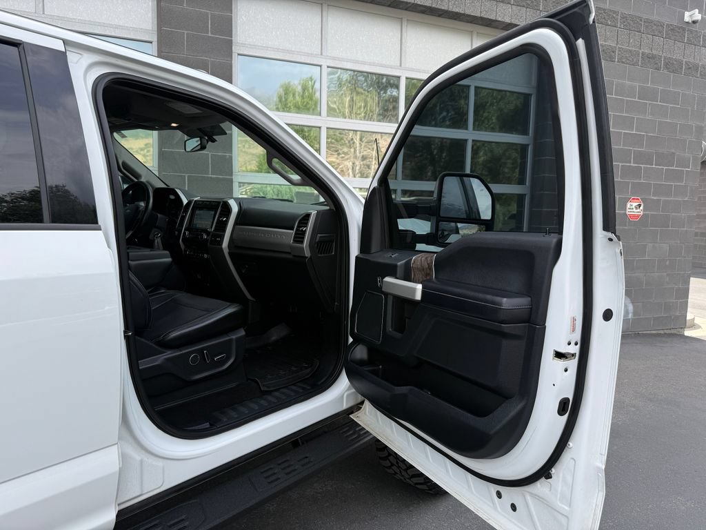 Used 2018 Ford F350 Lariat w/ Chrome Package AWD/4WD image 46
