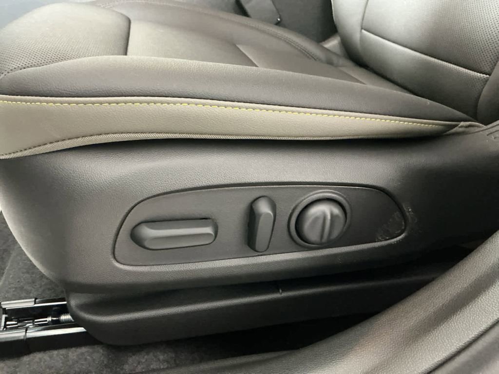 New 2026 Chevrolet Trax ACTIV w/ Driver Confidence Package FWD image 6
