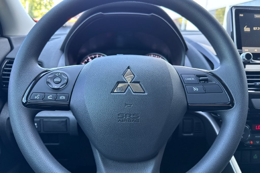 New 2026 Mitsubishi Eclipse Cross LE AWD/4WD image 25