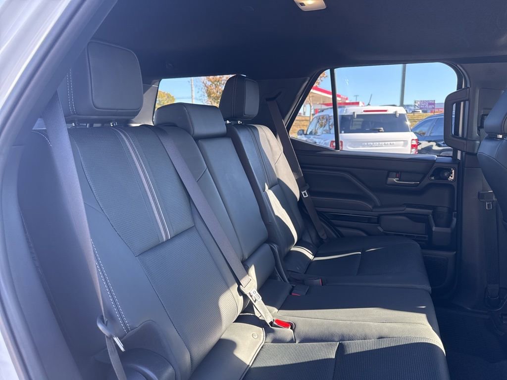 Used 2025 Toyota 4Runner Limited image 21