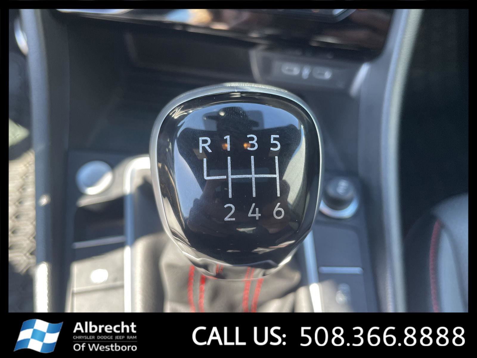 Used 2025 Volkswagen Jetta GLI Autobahn image 28